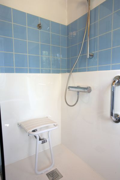 Cost of Elderly Shower Installation in Anoka